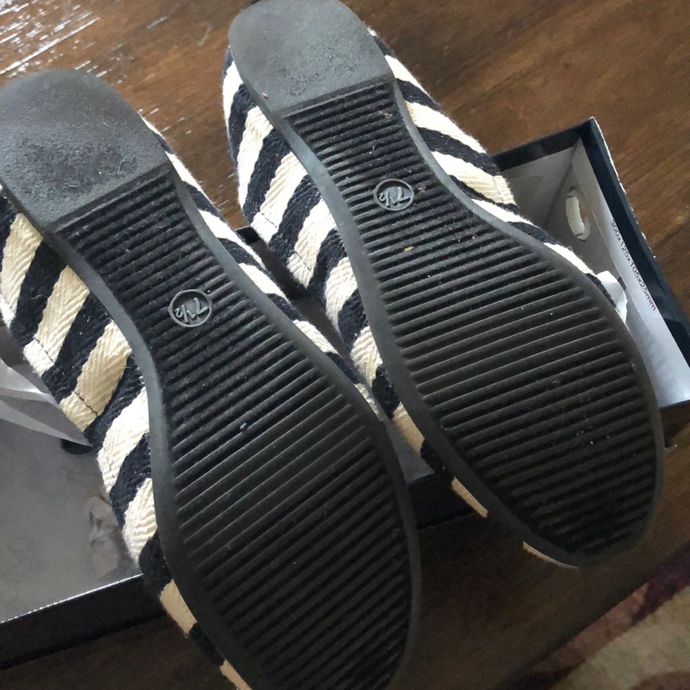 Mossimo Flats - Picture 5 of 5